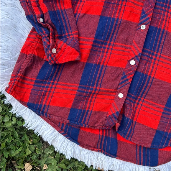 GAP Women’s Red and Navy Blue Flannel Button Down Shirt Size Medium - Picture 7 of 13